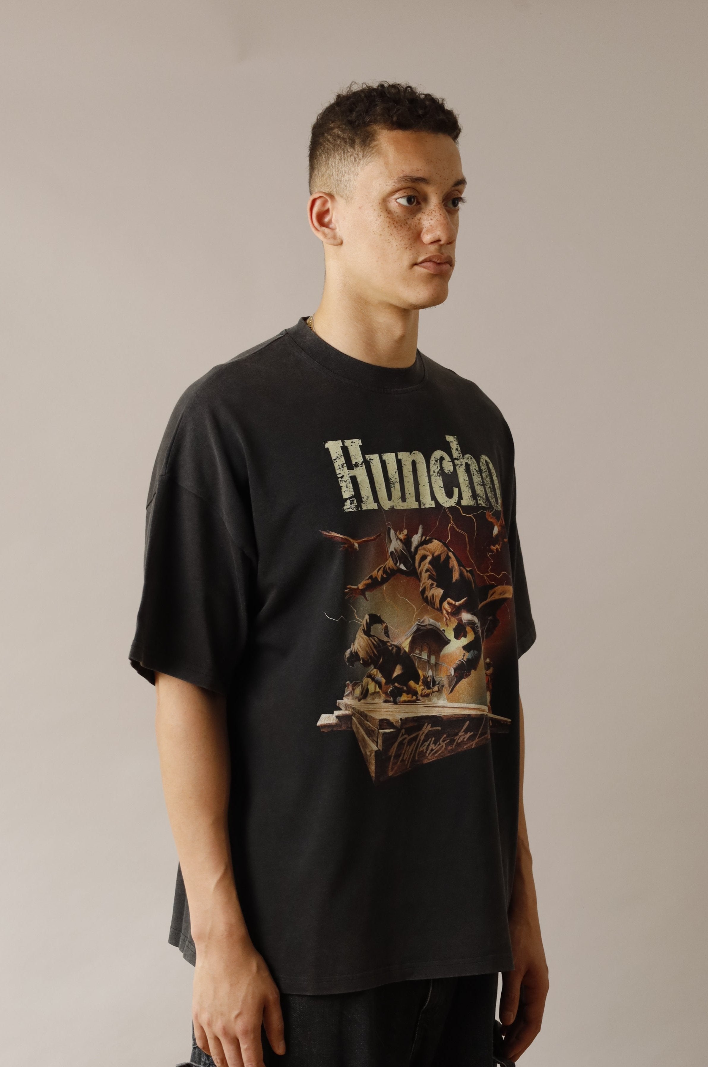 Washed Grey Outlaws T-shirt – Head Huncho